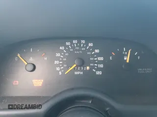 1996 Chevrolet Beretta z VIN 1G1LV15M8TY185316, wystawiony jako Copart lot #76835634 z przebiegiem 87 232 mil mil oraz Szkoda całkowita • Salvage title. Historia ofert i sprzedaży dostępna na DreamBid. Obrazek 9.