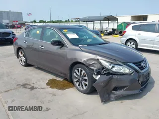 2017 Nissan Altima SV z VIN 1N4AL3AP2HC111156, wystawiony jako IAAI lot #42303588 z przebiegiem 103 004 mil mil oraz . Historia ofert i sprzedaży dostępna na DreamBid. Obrazek 1.