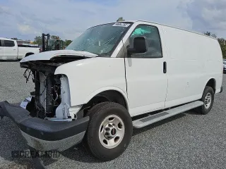 2022 GMC Savana Cargo Van with VIN 1GTW7AFPXN1157360, listed as a Copart auction lot 77179414 with 0 mi miles and Salvage Title. Bid and sale history available at carsss.com. Image 1.