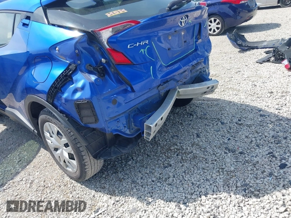 2019 Toyota C-HR XLE with VIN JTNKHMBX7K1015798, listed as a IAAI auction lot 39530918 with 77,958 mi miles. Bid and sale history available at carsss.com. Image 18.