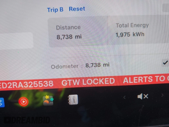 2024 Tesla Model Y z VIN 7SAYGDED2RA325538, wystawiony jako IAAI lot #42180492 z przebiegiem 8 738 mil mil oraz . Historia ofert i sprzedaży dostępna na DreamBid. Obrazek 15.