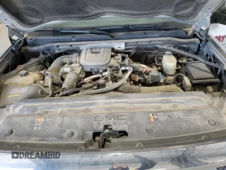 2016 GMC Sierra 2500HD SLT z VIN 1GT12TE84GF263081, wystawiony jako Copart lot #52894245 z przebiegiem 137 673 mil mil oraz Szkoda całkowita • Salvage title. Historia ofert i sprzedaży dostępna na DreamBid. Obrazek 12.