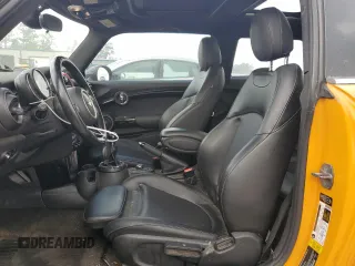 2015 MINI Hardtop S z VIN WMWXP7C53F2A58580, wystawiony jako Copart lot #51455845 z przebiegiem 116 277 mil mil oraz Szkoda całkowita • Salvage title. Historia ofert i sprzedaży dostępna na DreamBid. Obrazek 7.