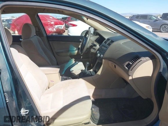2003 Honda Accord LX z VIN JHMCM553X3C008092, wystawiony jako IAAI lot #42171596 z przebiegiem 238 785 mil mil oraz . Historia ofert i sprzedaży dostępna na DreamBid. Obrazek 5.