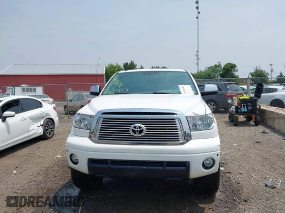 2013 Toyota Tundra Limited z VIN 5TFHY5F17DX295216, wystawiony jako IAAI lot #42390140 z przebiegiem 230 902 mil mil oraz . Historia ofert i sprzedaży dostępna na DreamBid. Obrazek 12.
