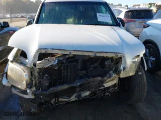 2007 Toyota Sequoia Limited with VIN 5TDBT48A37S285708, listed as a IAAI auction lot 40643353 with 237,692 mi miles. Bid and sale history available at carsss.com. Image 6.