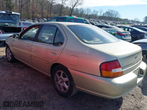 1998 Nissan Altima XE with VIN 1N4DL01D9WC223547, listed as a IAAI auction lot 41275743 with 178,699 mi miles. Bid and sale history available at carsss.com. Image 3.