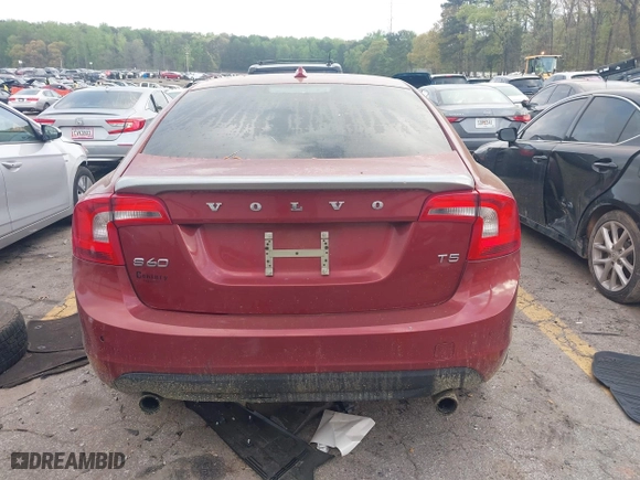 2013 Volvo S60 T5 Premier with VIN YV1612FSXD2208192, listed as a IAAI auction lot 41952296 with 197,095 mi miles. Bid and sale history available at carsss.com. Image 16.