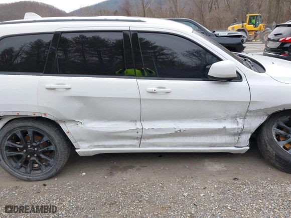 2018 Jeep Grand Cherokee Laredo E with VIN 1C4RJFAG6JC152867, listed as a IAAI auction lot 41486884 with 67,115 mi miles. Bid and sale history available at carsss.com. Image 6.