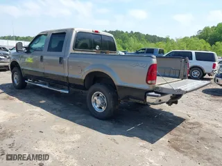 2003 Ford Super Duty F-250 XL with VIN 1FTNW21P03ED29932, listed as a IAAI auction lot 42041222 with 1 mi miles. Bid and sale history available at carsss.com. Image 3.