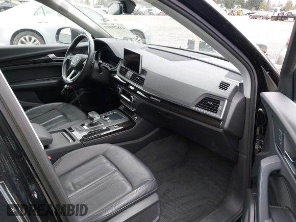 2020 Audi Q5 S line Prestige with VIN WA1F2AFY0L2045966, listed as a IAAI auction lot 41820515 with 60,550 mi miles. Bid and sale history available at carsss.com. Image 5.