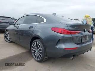 2021 BMW 2 Series 228i xDrive z VIN WBA73AK02M7H54202, wystawiony jako IAAI lot #42174722 z przebiegiem 44 109 mil mil oraz . Historia ofert i sprzedaży dostępna na DreamBid. Obrazek 3.