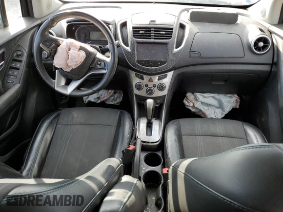 2016 Chevrolet Trax LT z VIN 3GNCJLSB4GL274123, wystawiony jako Copart lot #49728505 z przebiegiem Nie podano mil oraz Szkoda całkowita • Salvage title. Historia ofert i sprzedaży dostępna na DreamBid. Obrazek 8.
