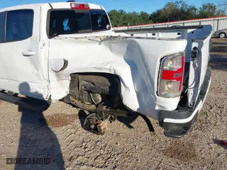 2016 Chevrolet Colorado 2WD Z71 with VIN 1GCGSDE32G1298381, listed as a IAAI auction lot 40804315 with 95,681 mi miles. Bid and sale history available at carsss.com. Image 6.