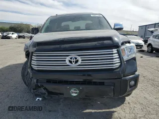 2015 Toyota Tundra Platinum z VIN 5TFAW5F15FX439338, wystawiony jako Copart lot #53471185 z przebiegiem 93 454 mil mil oraz Szkoda całkowita • Salvage title. Historia ofert i sprzedaży dostępna na DreamBid. Obrazek 5.