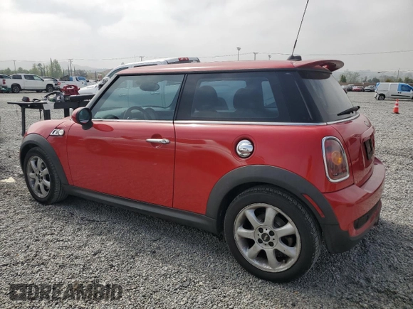 2009 MINI Hardtop S with VIN WMWMF73569TW82889, listed as a Copart auction lot 55630165 with 128,360 mi miles and Clean Title. Bid and sale history available at DreamBid. Image 2.