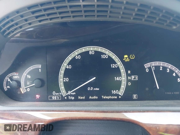 2012 Mercedes-Benz S 550 z VIN WDDNG7DB1CA479328, wystawiony jako IAAI lot #42271450 z przebiegiem Nie podano mil oraz . Historia ofert i sprzedaży dostępna na DreamBid. Obrazek 7.