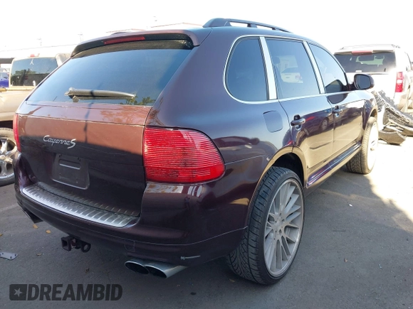 2006 Porsche Cayenne S with VIN WP1AB29P56LA62851, listed as a IAAI auction lot 41986415 with 197,783 mi miles. Bid and sale history available at carsss.com. Image 4.