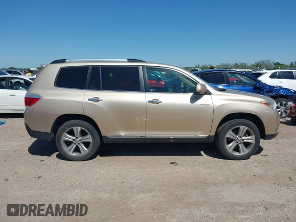 2011 Toyota Highlander Limited with VIN 5TDDK3EH8BS086668, listed as a IAAI auction lot 42071099 with 217,504 mi miles and . Bid and sale history available at DreamBid. Image 13.