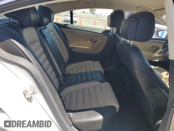 2015 Volkswagen CC R-Line with VIN WVWBP7AN9FE820483, listed as a Copart auction lot 61194153 with 111,077 mi miles. Bid and sale history available at carsss.com. Image 10.