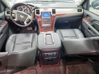 2014 Cadillac Escalade Luxury z VIN 1GYS3BEF7ER155019, wystawiony jako Copart lot #59589975 z przebiegiem 153 938 mil mil oraz Szkoda całkowita • Salvage title. Historia ofert i sprzedaży dostępna na DreamBid. Obrazek 8.