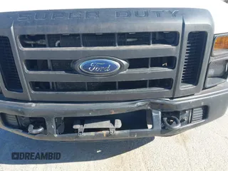 2008 Ford Super Duty F-250 SRW XL with VIN 1FTNX20508EE11793, listed as a IAAI auction lot 42158393 with 144,921 mi miles. Bid and sale history available at carsss.com. Image 6.