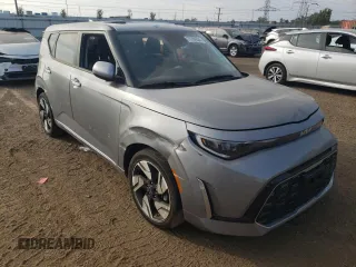 2024 Kia Soul GT-Line with VIN KNDJ53AUXR7901874, listed as a Copart auction lot 71756384 with 7,266 mi miles and Salvage Title. Bid and sale history available at carsss.com. Image 4.