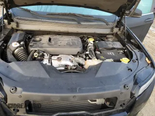 2019 Jeep Cherokee Limited with VIN 1C4PJMDN5KD133860, listed as a Copart auction lot 84177234 with 107,369 mi miles and Salvage Title. Bid and sale history available at carsss.com. Image 12.