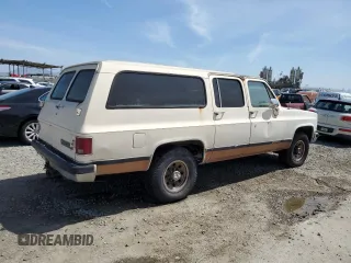 1989 Chevrolet Suburban z VIN 1GNGR26N6KF150544, wystawiony jako Copart lot #50469335 z przebiegiem 21 480 mil mil oraz Czysty tytuł • Clean title. Historia ofert i sprzedaży dostępna na DreamBid. Obrazek 3.