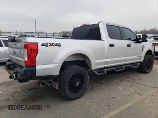 2019 Ford F-250 XL with VIN 1FT7W2BT0KEC17148, listed as a Copart auction lot 84203284 with 101,037 mi miles and Salvage title. Bid and sale history available at DreamBid. Image 3.