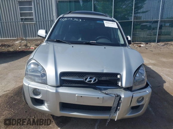 2008 Hyundai Tucson SE with VIN KM8JN72D68U844736, listed as a IAAI auction lot 41823363 with 1 mi miles. Bid and sale history available at carsss.com. Image 12.