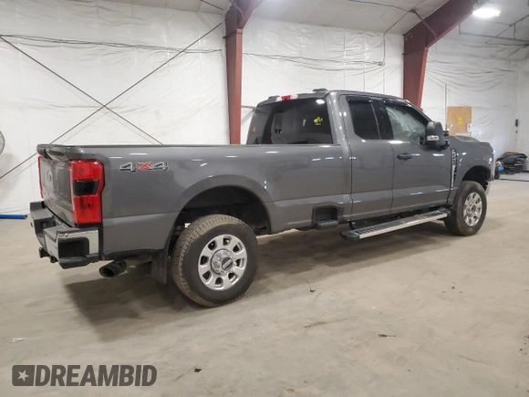 2023 Ford F-250 XL z VIN 1FT7X2BN1PEE10883, wystawiony jako Copart lot #51453135 z przebiegiem Nie podano mil oraz Szkoda całkowita • Salvage title. Historia ofert i sprzedaży dostępna na DreamBid. Obrazek 3.