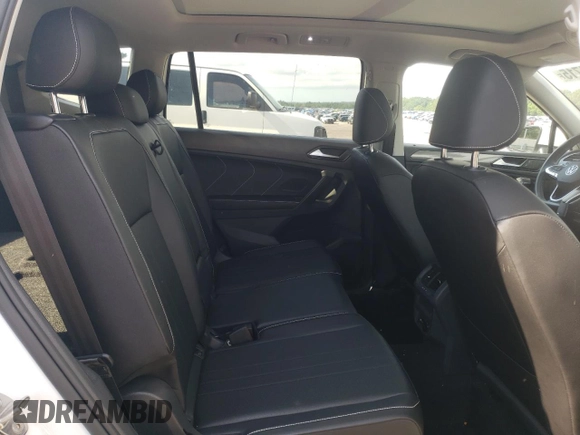 2022 Volkswagen Tiguan SE z VIN 3VV3B7AX9NM177342, wystawiony jako Copart lot #62264715 z przebiegiem 35 413 mil mil oraz Szkoda całkowita • Salvage title. Historia ofert i sprzedaży dostępna na DreamBid. Obrazek 11.