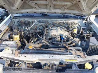 2000 Nissan Xterra XE with VIN 5N1ED28Y8YC609102, listed as a IAAI auction lot 41330663 with 190,011 mi miles. Bid and sale history available at carsss.com. Image 10.