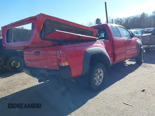 2008 Toyota Tacoma with VIN 5TEUU42N38Z556627, listed as a IAAI auction lot 41649284 with Not Provided miles and . Bid and sale history available at carsss.com. Image 4.