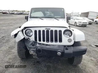 2018 Jeep Wrangler JK Unlimited Sahara with VIN 1C4BJWEG1JL824569, listed as a Copart auction lot 70665254 with 30,083 mi miles and Salvage Title. Bid and sale history available at carsss.com. Image 5.