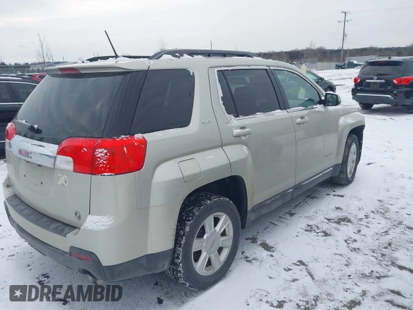 2013 GMC Terrain SLT with VIN 2GKFLUE38D6282076, listed as a IAAI auction lot 41563809 with 104,952 mi miles and . Bid and sale history available at carsss.com. Image 4.
