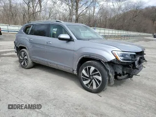 2024 Volkswagen Atlas SEL with VIN 1V2BR2CA9RC610293, listed as a Copart auction lot 50202415 with 4,378 mi miles and Salvage title. Bid and sale history available at DreamBid. Image 4.
