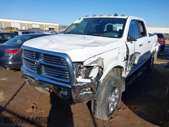 2018 Ram 2500 Big Horn with VIN 3C6UR5DLXJG193545, listed as a IAAI auction lot 41673819 with 90,301 mi miles. Bid and sale history available at carsss.com. Image 2.