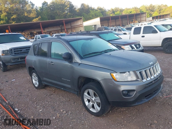 2011 Jeep Compass Latitude with VIN 1J4NT1FB4BD260158, listed as a IAAI auction lot 42013286 with 326,493 mi miles. Bid and sale history available at carsss.com. Image 6.