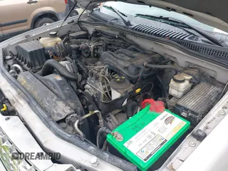 2005 Ford Explorer XLT z VIN 1FMZU73K35UB11333, wystawiony jako IAAI lot #42644910 z przebiegiem 112 929 mil mil oraz . Historia ofert i sprzedaży dostępna na DreamBid. Obrazek 10.