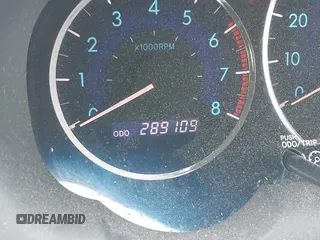 2006 Toyota Sienna CE z VIN 5TDZA23C46S392329, wystawiony jako IAAI lot #42363606 z przebiegiem 289 109 mil mil oraz . Historia ofert i sprzedaży dostępna na DreamBid. Obrazek 7.
