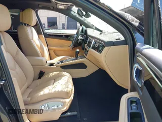 2022 Porsche Macan S z VIN WP1AG2A53NLB21728, wystawiony jako IAAI lot #42181697 z przebiegiem 30 363 mil mil oraz . Historia ofert i sprzedaży dostępna na DreamBid. Obrazek 5.