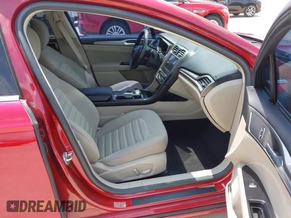 2017 Ford Fusion SE with VIN 3FA6P0H78HR157106, listed as a IAAI auction lot 42088935 with 35,286 mi miles and . Bid and sale history available at DreamBid. Image 5.