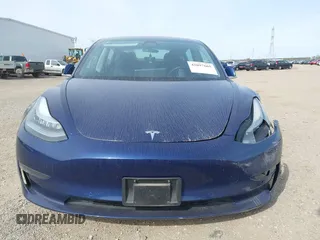 2018 Tesla Model 3 Long Range Battery z VIN 5YJ3E1EB7JF088224, wystawiony jako IAAI lot #42097665 z przebiegiem Nie podano mil oraz . Historia ofert i sprzedaży dostępna na DreamBid. Obrazek 11.