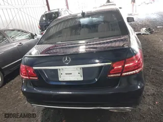 2016 Mercedes-Benz E-Class E 350 Sport with VIN WDDHF5KBXGB197373, listed as a IAAI auction lot 41415077 with 111,399 mi miles. Bid and sale history available at carsss.com. Image 17.