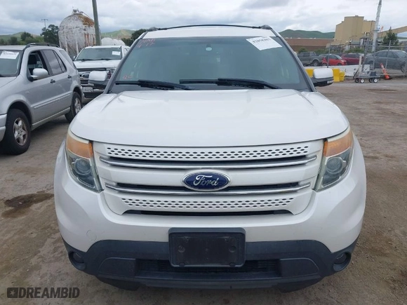 2014 Ford Explorer Limited with VIN 1FM5K8F86EGA64338, listed as a IAAI auction lot 42058403 with 118,981 mi miles. Bid and sale history available at carsss.com. Image 12.