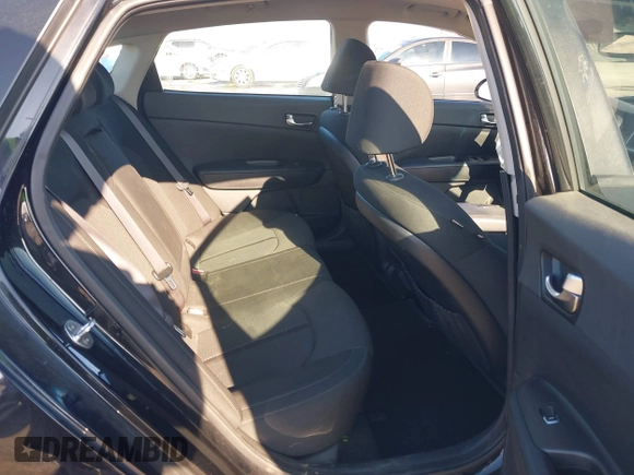 2018 Kia Optima Hybrid Premium with VIN KNAGT4LE7J5023233, listed as a IAAI auction lot 41276207 with 152,381 mi miles. Bid and sale history available at carsss.com. Image 8.