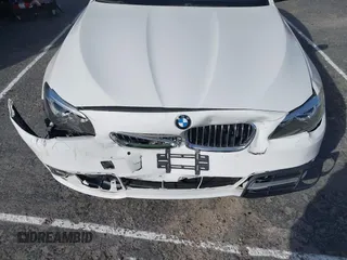 2016 BMW 5 Series 528i z VIN WBA5A5C51GG350114, wystawiony jako IAAI lot #41468375 z przebiegiem 73 968 mil mil oraz . Historia ofert i sprzedaży dostępna na DreamBid. Obrazek 6.