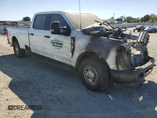 2023 Ford F-250 XL with VIN 1FT7W2AA5PEE17093, listed as a Copart auction lot 71443154 with Not provided miles and Salvage title. Bid and sale history available at DreamBid. Image 4.